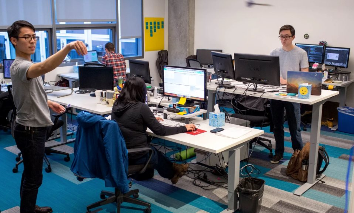 Gần 9.000 nhân viên tại một tập đoàn công nghệ vừa bị "mời" nghỉ hưu sớm, có người đã gắn bó hàng thập kỷ cũng trong diện tinh giản