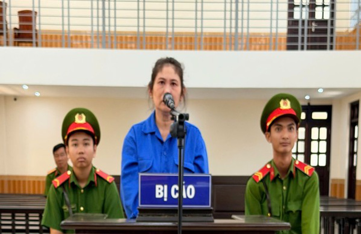 3 người chuyển khoản 62 lần với tổng 6,959 tỷ đồng cho người phụ nữ trong suốt 7 năm: Phạm Thụy Tú Trinh lĩnh án 17 năm tù