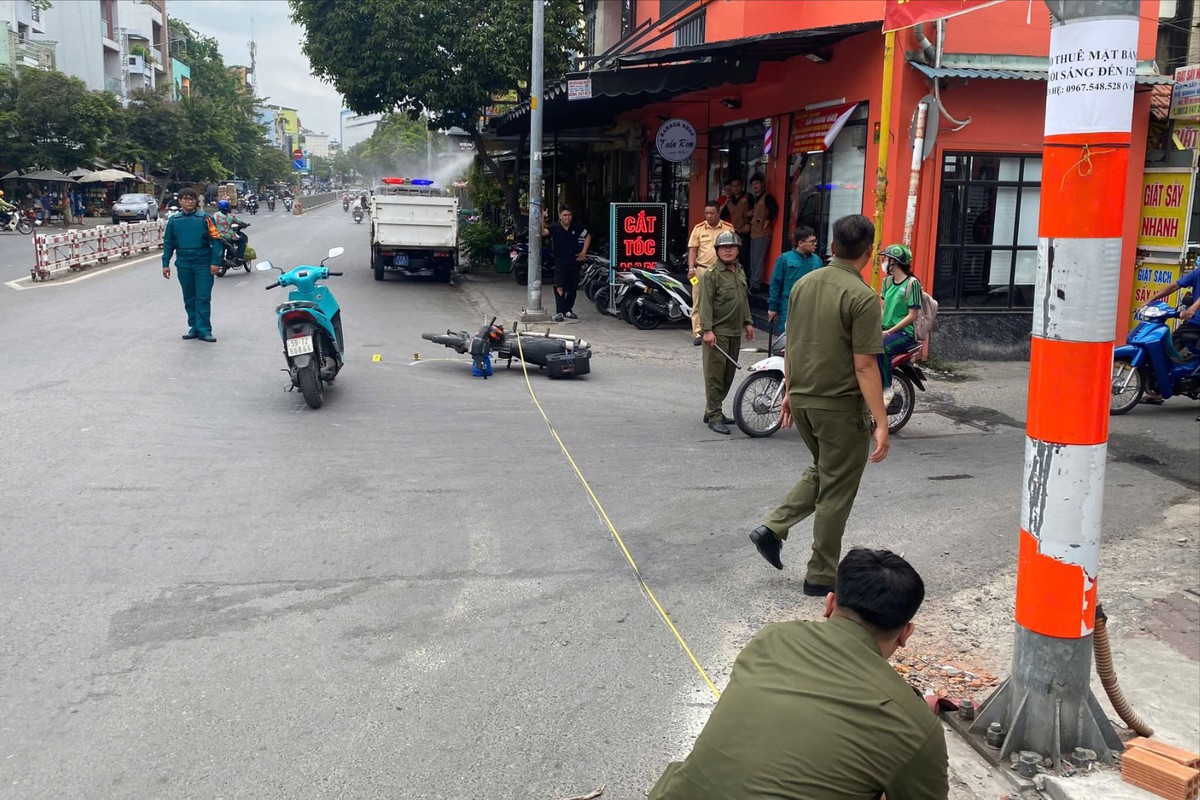 Tìm người lái xe máy “bí ẩn” trong vụ tai nạn liên hoàn: Va chạm khiến cụ ông nhập viện rồi rời khỏi hiện trường