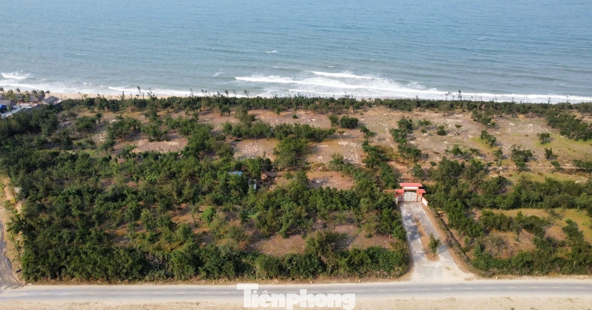 Ôm "đất vàng’ rồi bỏ hoang nhiều năm, người dân khốn khó vì thiếu lối ra biển