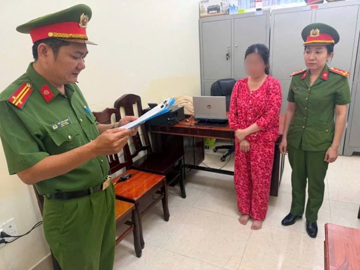 Thi hành lệnh bắt tạm giam chủ hụi Nguyễn Thúy Triều SN 1989