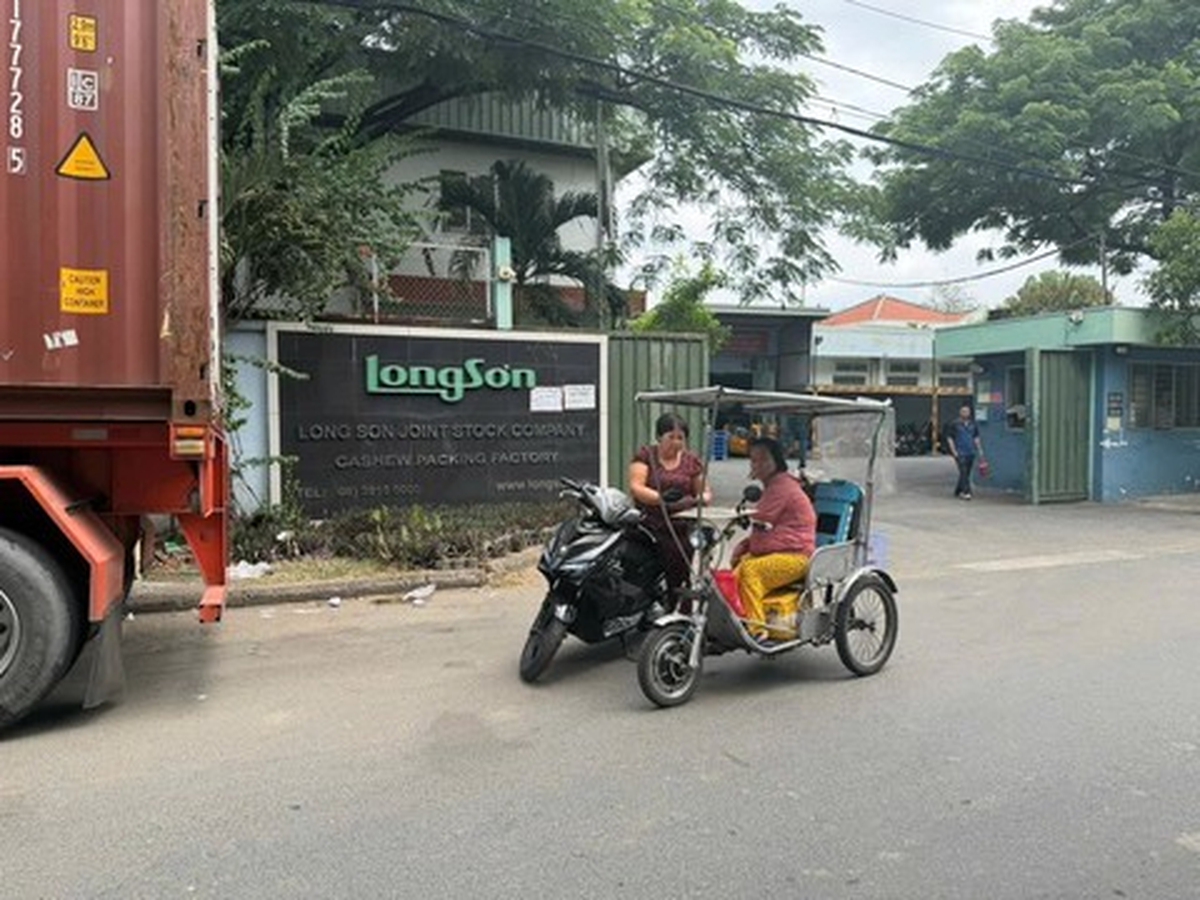 Bắt người phụ nữ thu mua vé số Nguyễn Thị Hồng Nhi