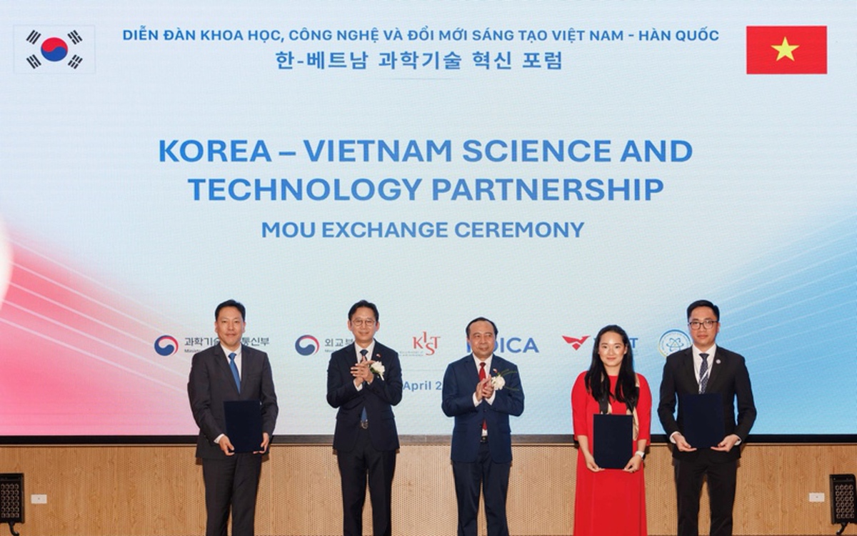 Đại Học Quang Trung - Cùng Việt Nam dựng xây nền giáo dục trọng trách