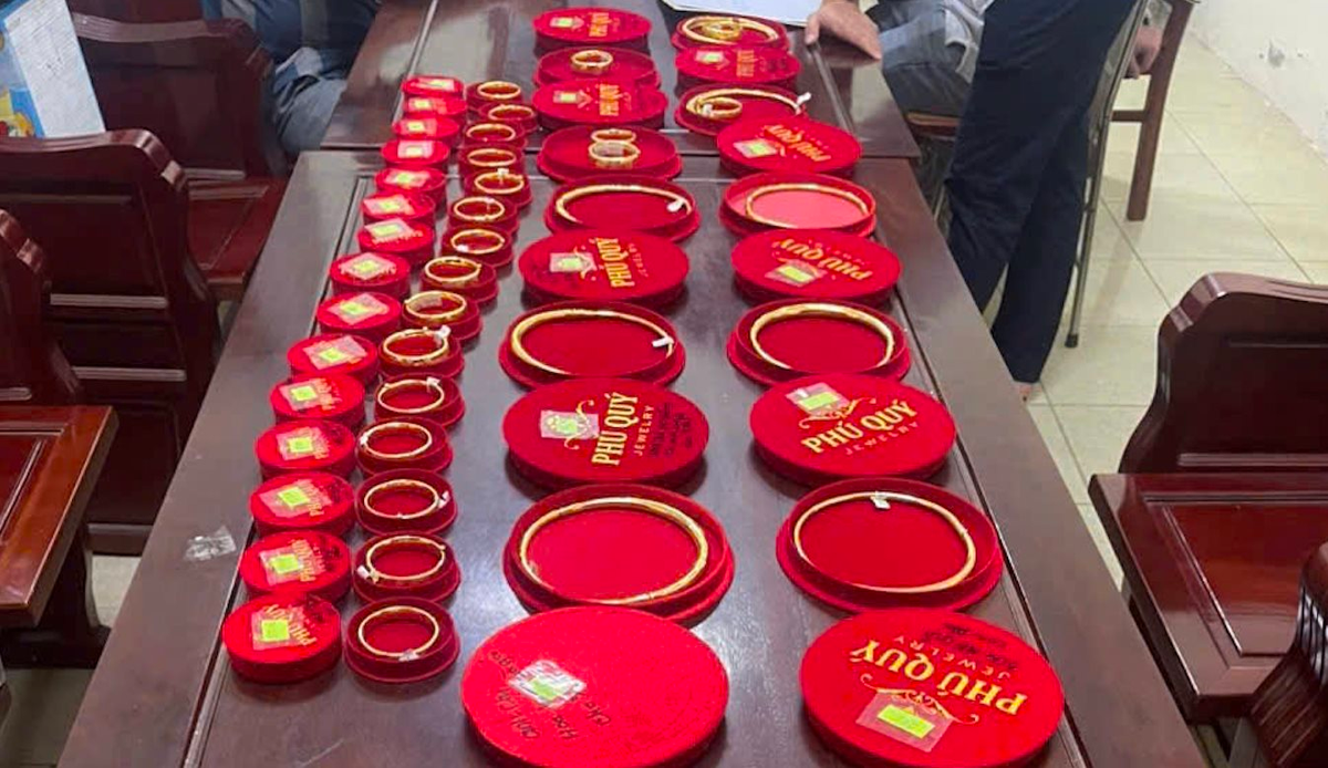 Người đàn ông SN 1994 bán liên tiếp 112 chỉ vàng thu hơn 1,6 tỷ đồng: Công an lập tức đến tiệm vàng điều tra