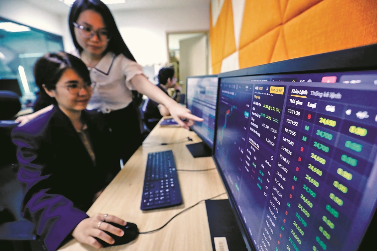 Ngân hàng dịch chuyển sang mô hình đa dịch vụ