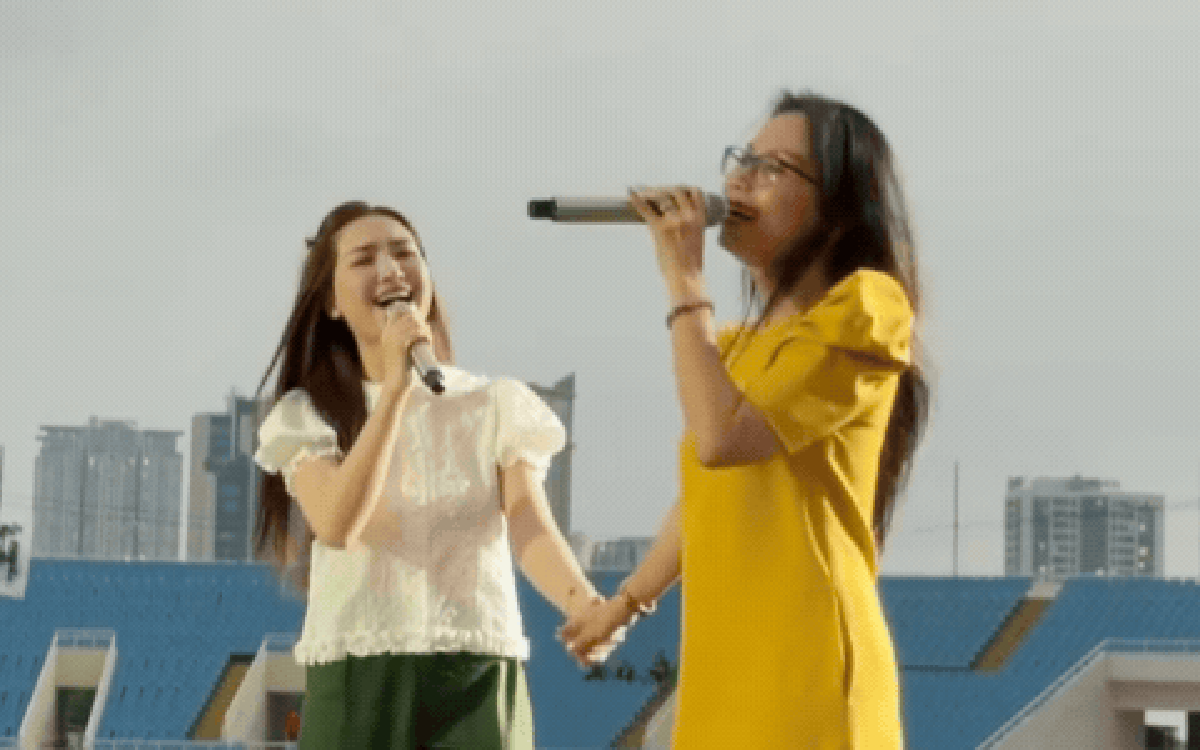 Động thái của Hoà Minzy và Cẩm Ly giữa tranh cãi câu hát "lúa chín cao nhưng chẳng hề cúi đầu"