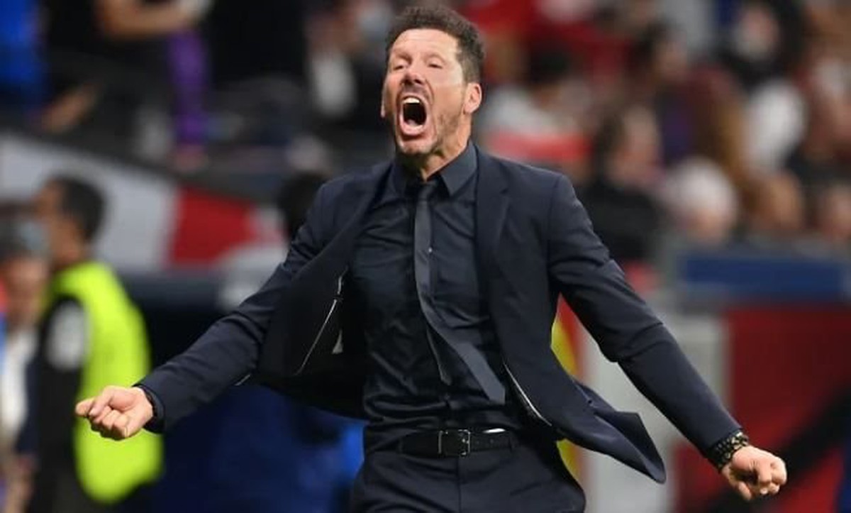 Từ "El Cholo" trên sân cỏ đến "ông trùm" địa ốc...