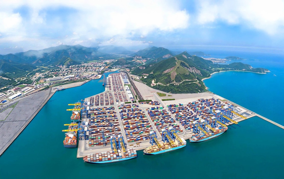 Kích hoạt chuỗi logistics khổng lồ, mở toang cánh cửa tăng trưởng miền Trung