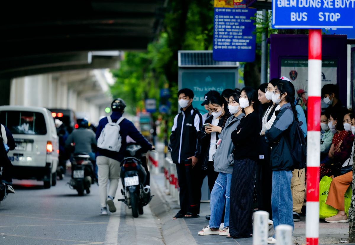 Không khí lạnh tràn về khiến miền Bắc giảm nhiệt sâu, thấp nhất dưới 20 độ