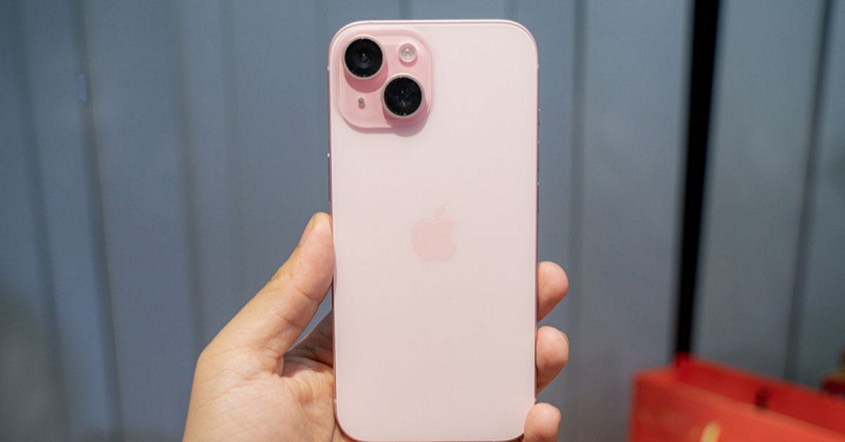 Chiếc iPhone đã bị "khai tử" tăng giá