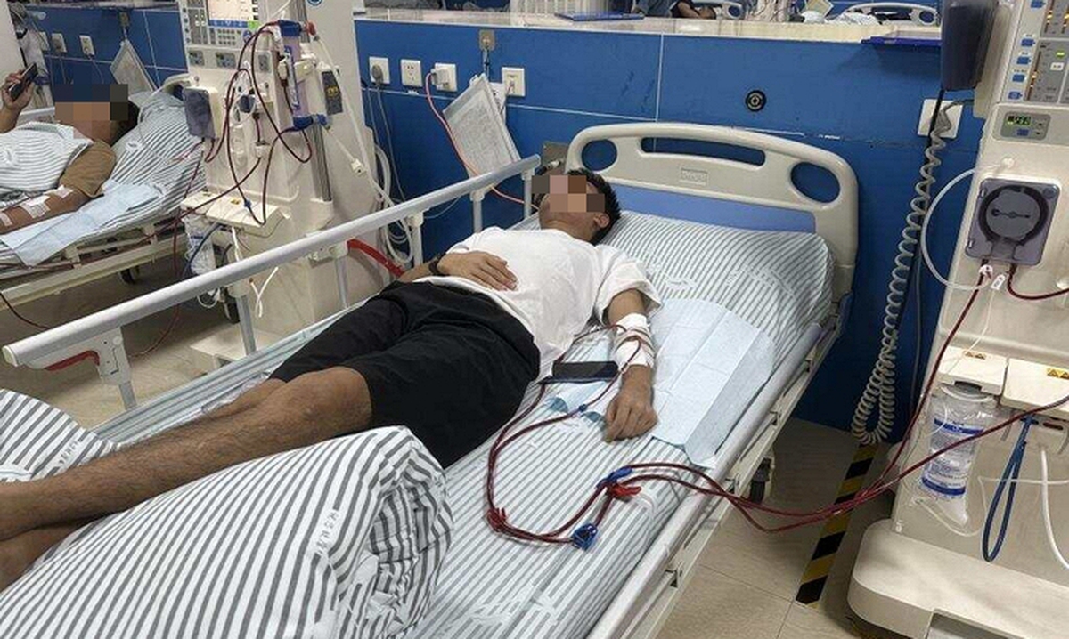 Người đàn ông bị suy thận cấp vì món tương đậu nành, bác sĩ nói thẳng: 4 loại nước chấm "phá thận" nên ăn ít