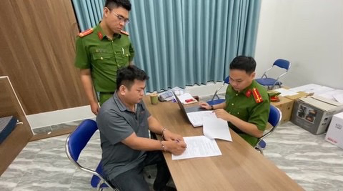 Công an TP.HCM tìm các nạn nhân bị Trần Tấn Hoàng lừa đảo