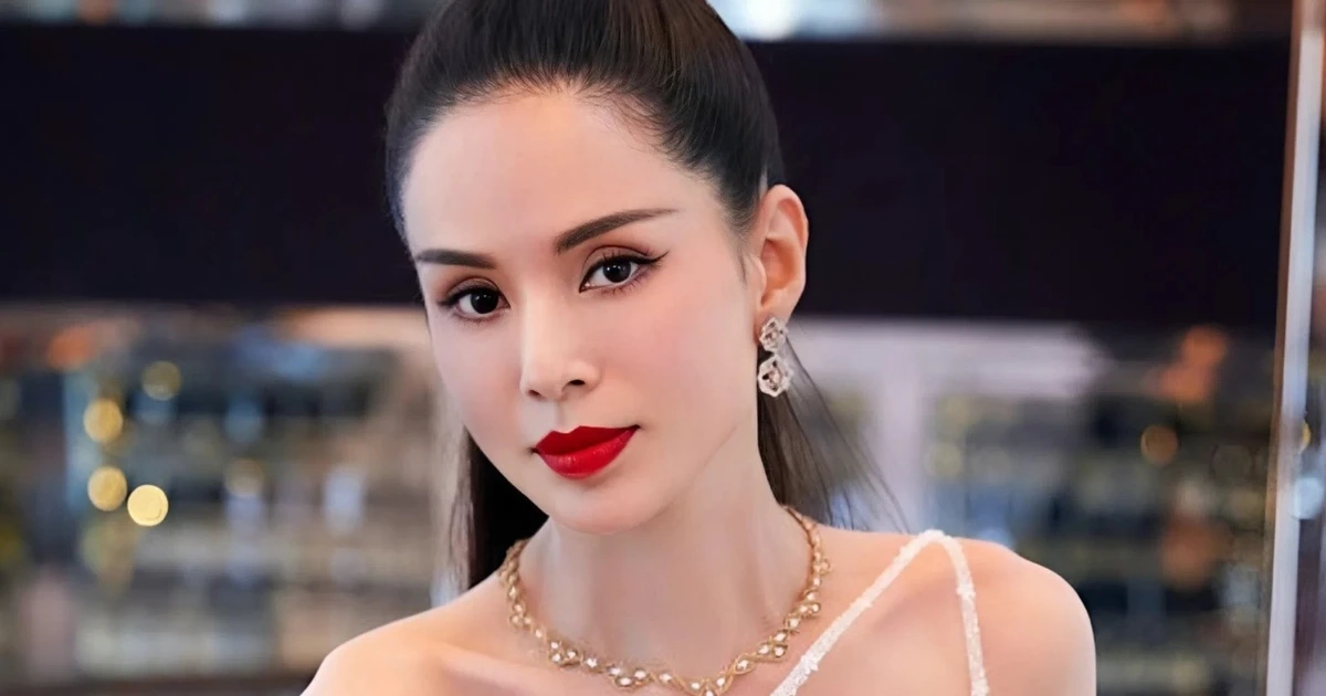 Một nửa giới giải trí phải xin lỗi