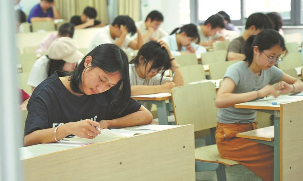 Hơn 100 trường đại học "khai tử" ngành ngoại ngữ, AI khiến dịch thuật không còn là kỹ năng sống còn