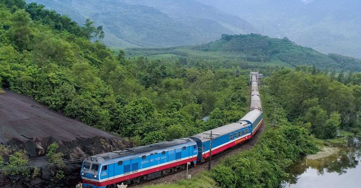 Chính thức: Giá vé tàu đường sắt Việt Nam thay đổi từ hôm nay, người mua vé cần chú ý