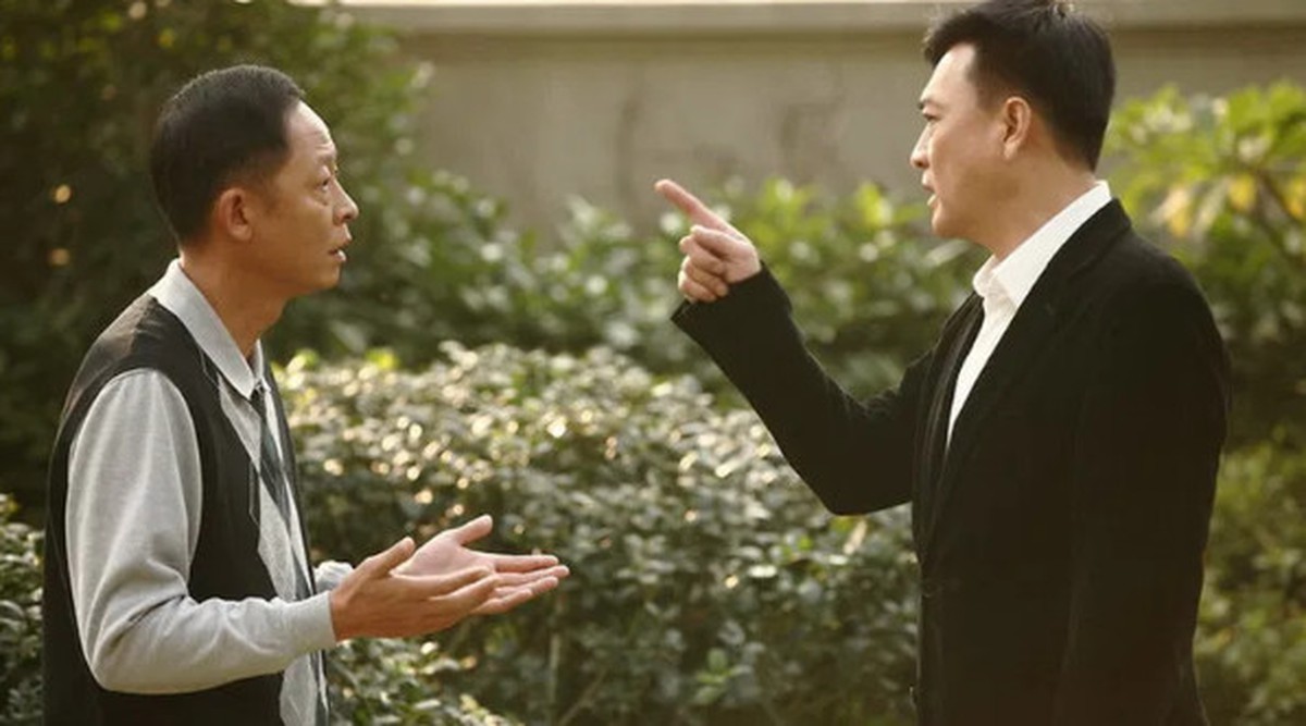 Theo sếp cũ 8 năm không thăng tiến, ngày ông nghỉ hưu tôi đến thăm nhà: 6 tháng sau được lên chức tăng lương