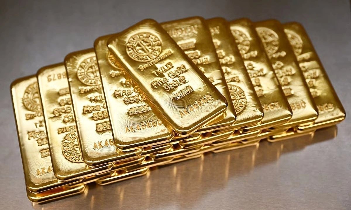 Đi vay vàng từ giá 17 triệu/lượng, giờ nợ 2.400 tỷ cả gốc lẫn lãi, cổ phiếu bị hạn chế giao dịch, nguy cơ hủy tư cách đại chúng