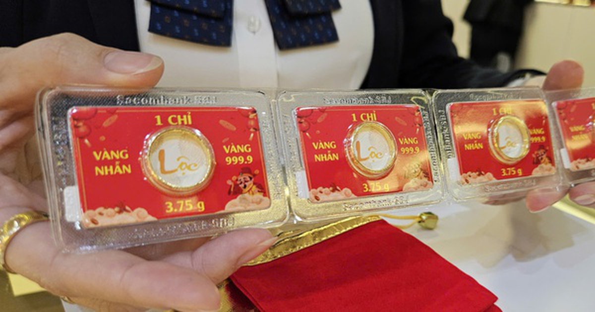 Tối 1-5, giá vàng thế giới đột ngột giảm nhanh