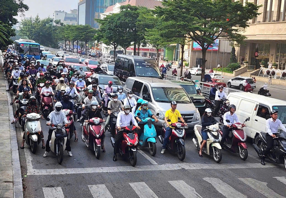 Tin mới nhất cho tất cả người dân sở hữu xe xăng ở Hà Nội