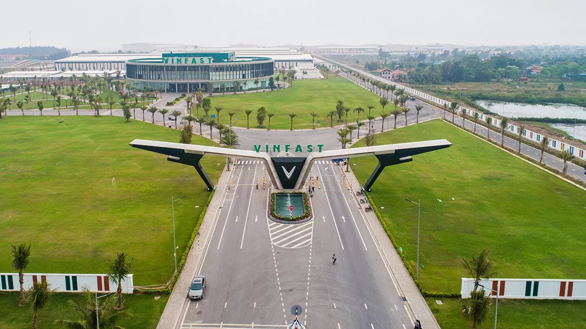 Lãnh đạo VinFast nói gì về nghi vấn từ bỏ ngành ô tô?