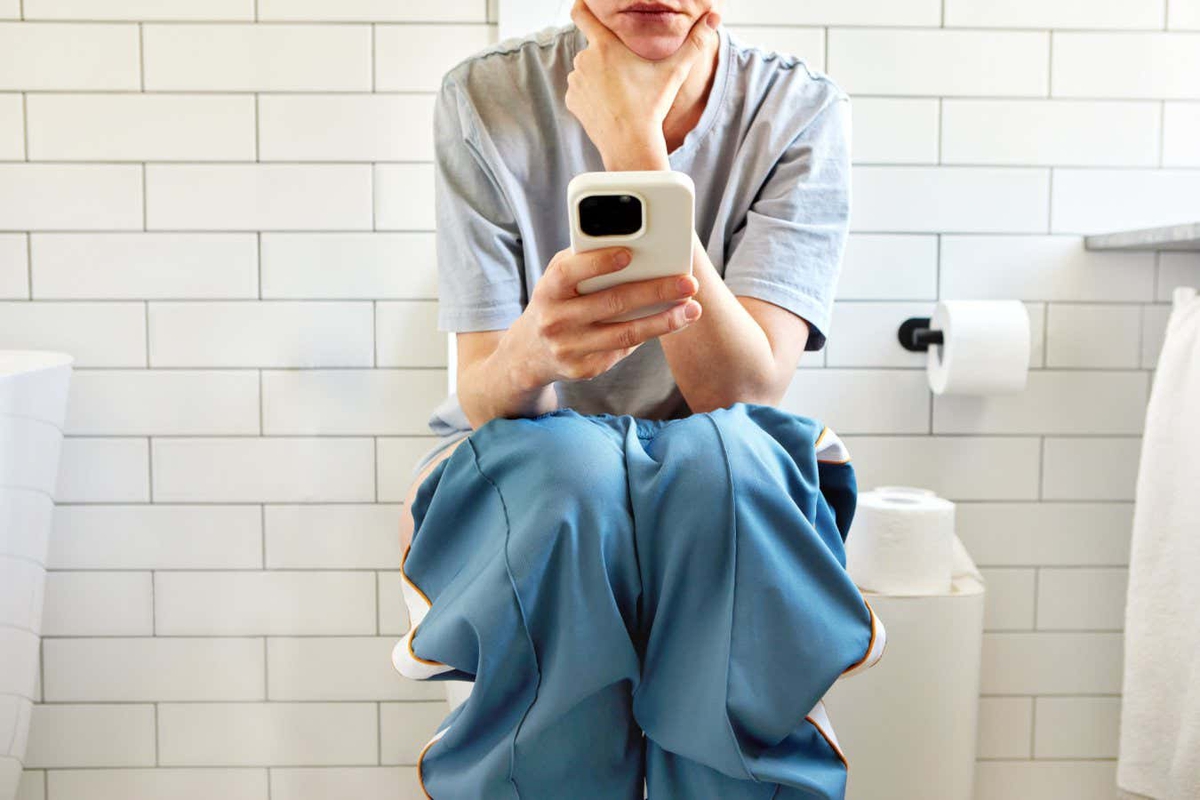 90% người đang mắc: 5 thói quen dùng điện thoại âm thầm "huỷ hoại" bạn mỗi ngày