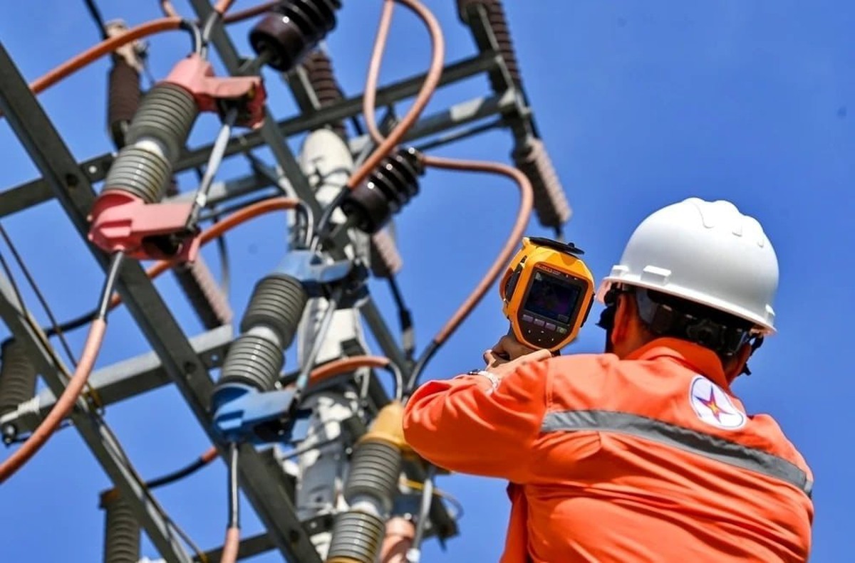 Tập đoàn Điện lực Việt Nam (EVN) có thể sẽ tăng giá điện để xử lý khoản lỗ lũy kế gần 45.000 tỷ đồng