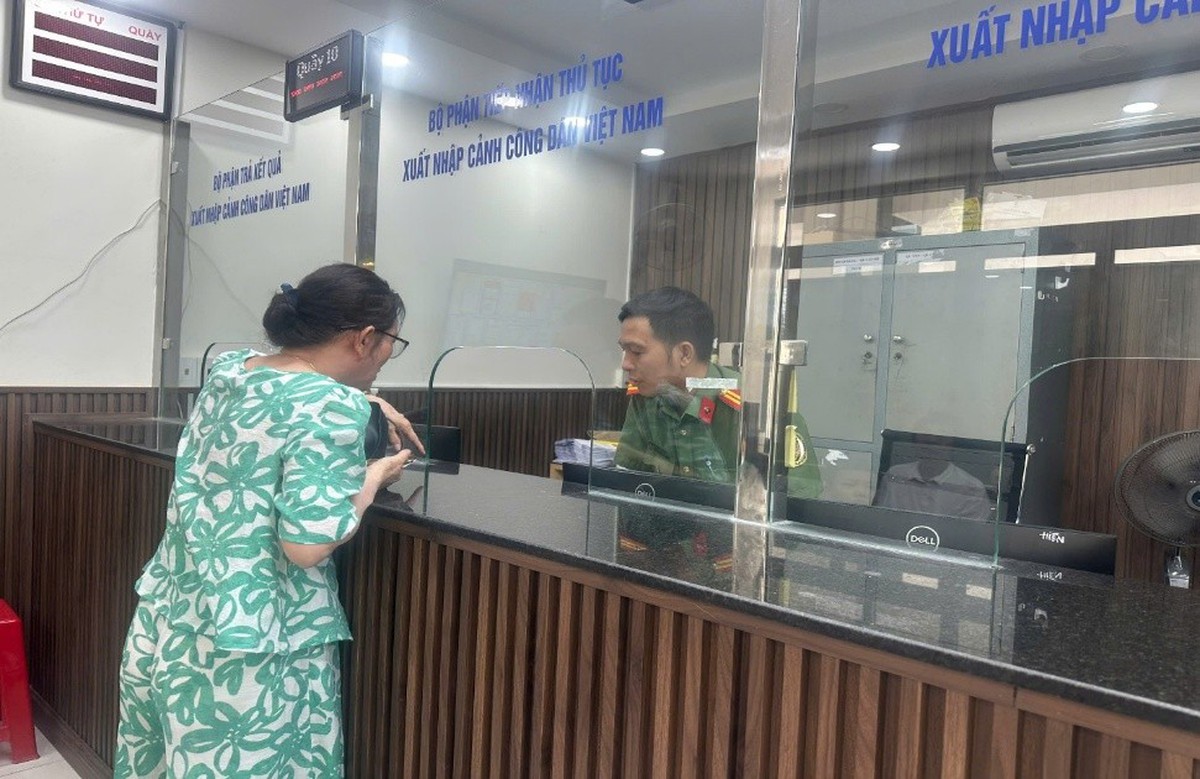 Người dân bắt buộc phải thực hiện điều này trước khi nộp hồ sơ cấp lại hộ chiếu