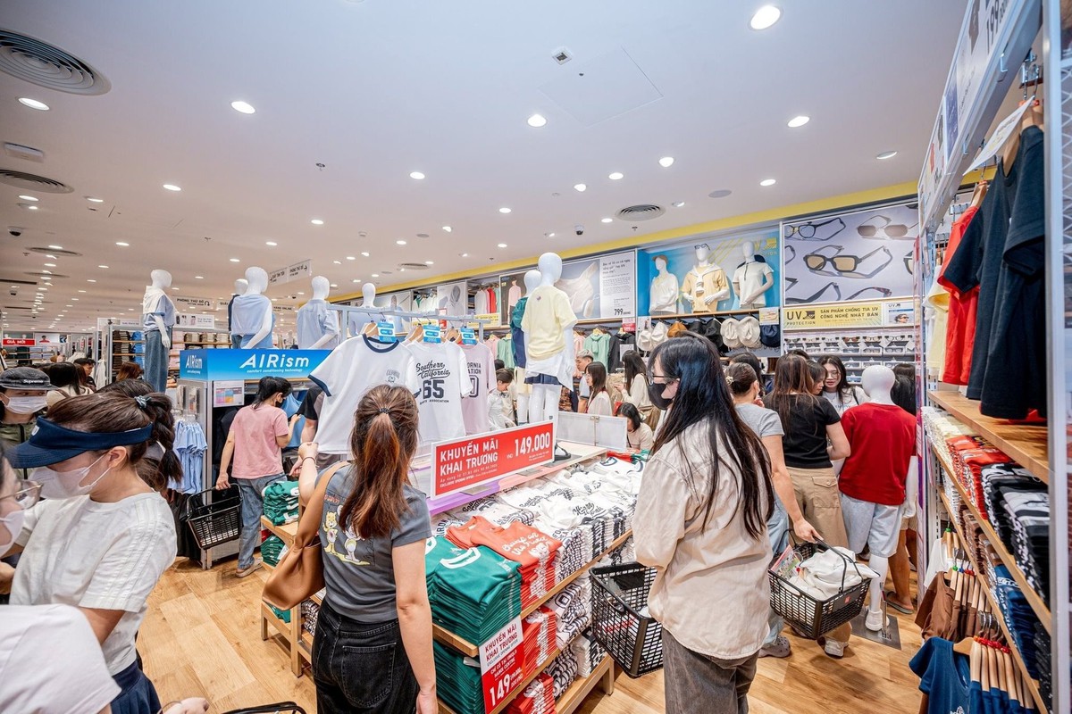 Tin vui cho toàn bộ người dân Việt Nam sử dụng sản phẩm của UNIQLO