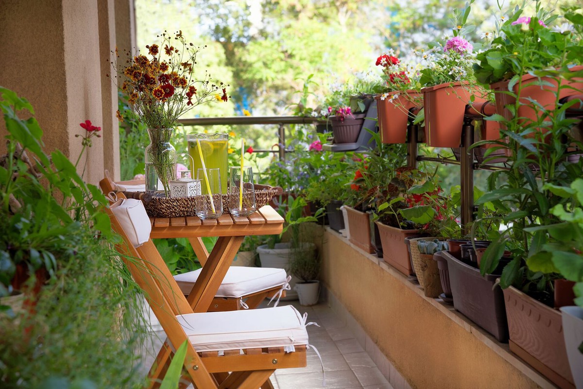 5 điều nhất định phải tránh khi trồng cây ở ban công