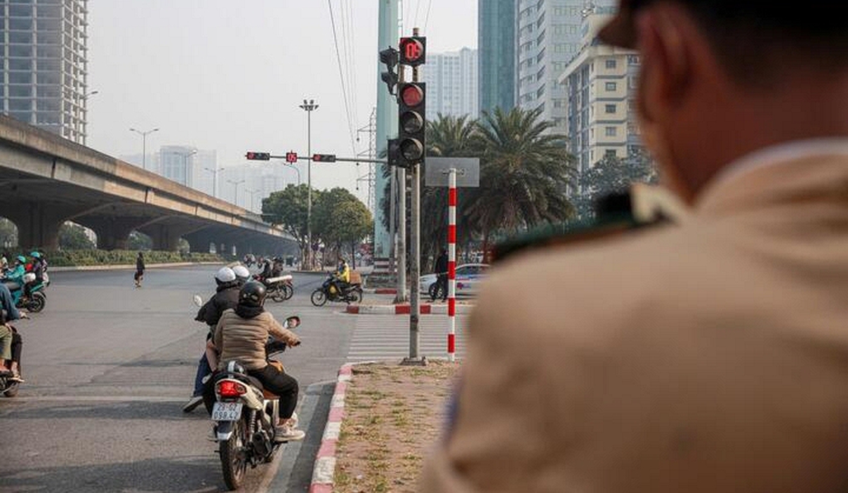 Tất cả người tham gia giao thông chú ý thông báo mới nhất từ Cục CSGT về đèn tín hiệu