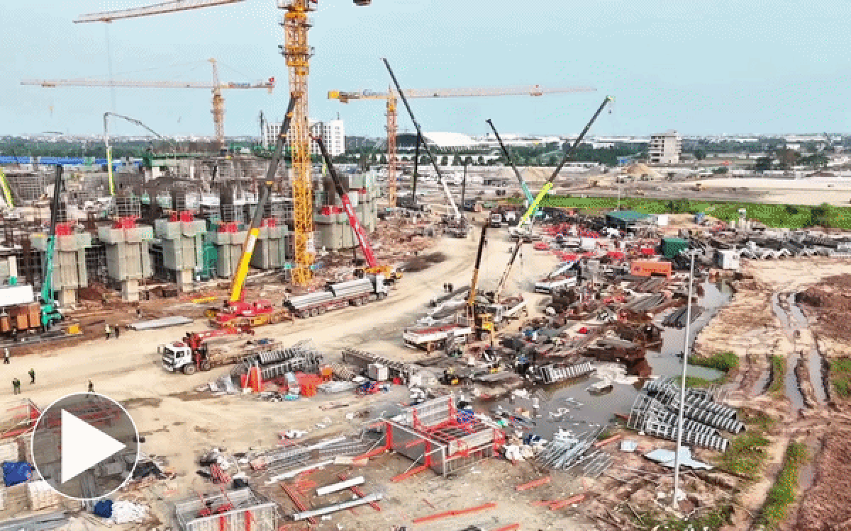 Khung cảnh "thần tốc" tại công trình sân vận động lớn nhất thế giới ở Việt Nam do Vingroup xây dựng