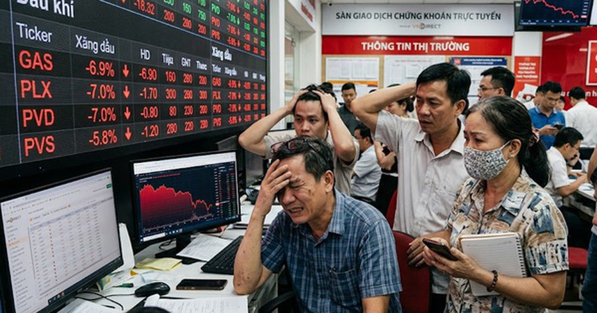 Nhà đầu tư cá nhân lại "đu đỉnh" khi hàng loạt cổ phiếu dầu khí nằm sàn