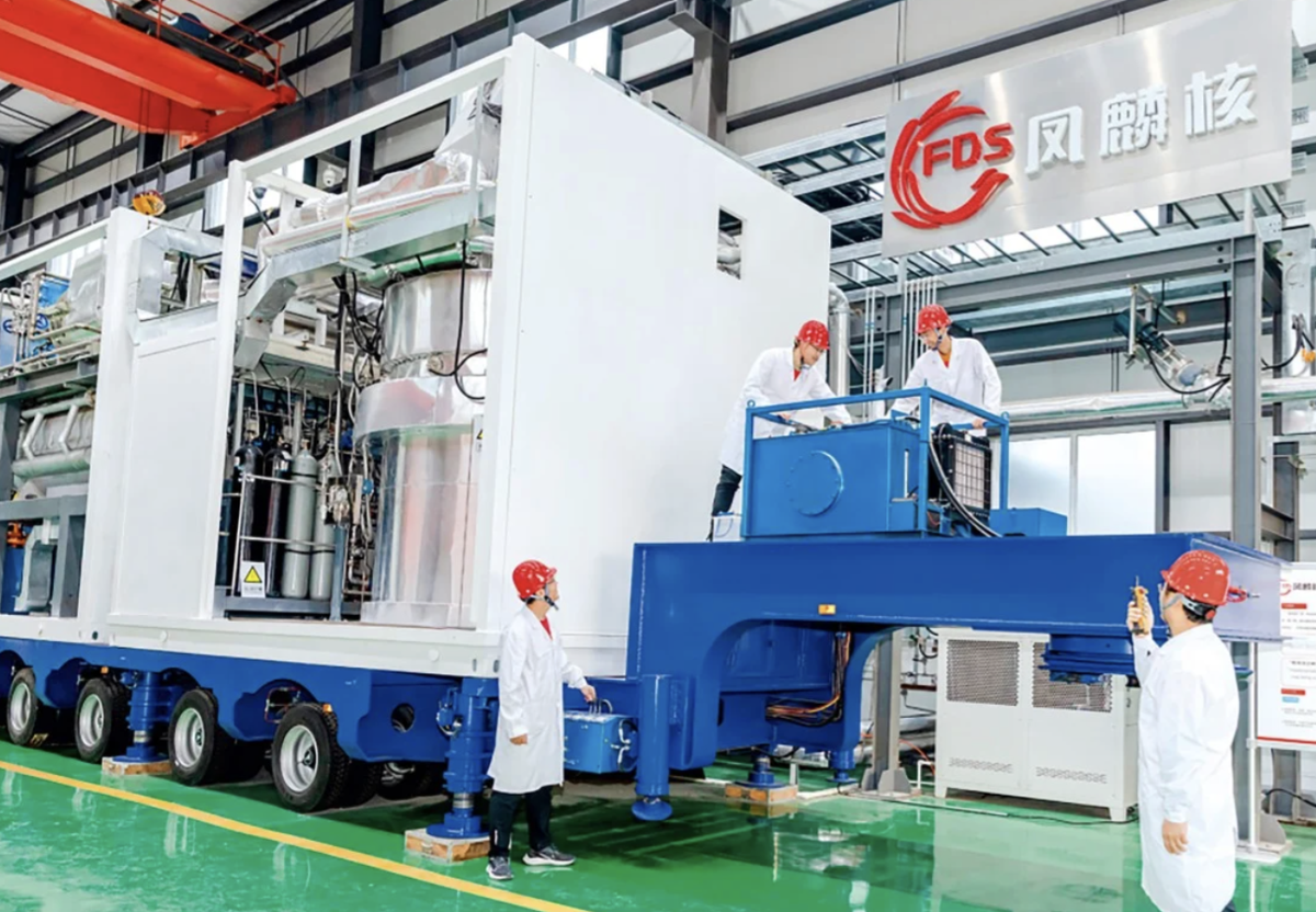 Chưa từng có: Trung Quốc đặt lò phản ứng hạt nhân lên xe tải, di chuyển khắp nơi, hoạt động trong nhiều thập kỷ mà không cần tiếp nhiên liệu