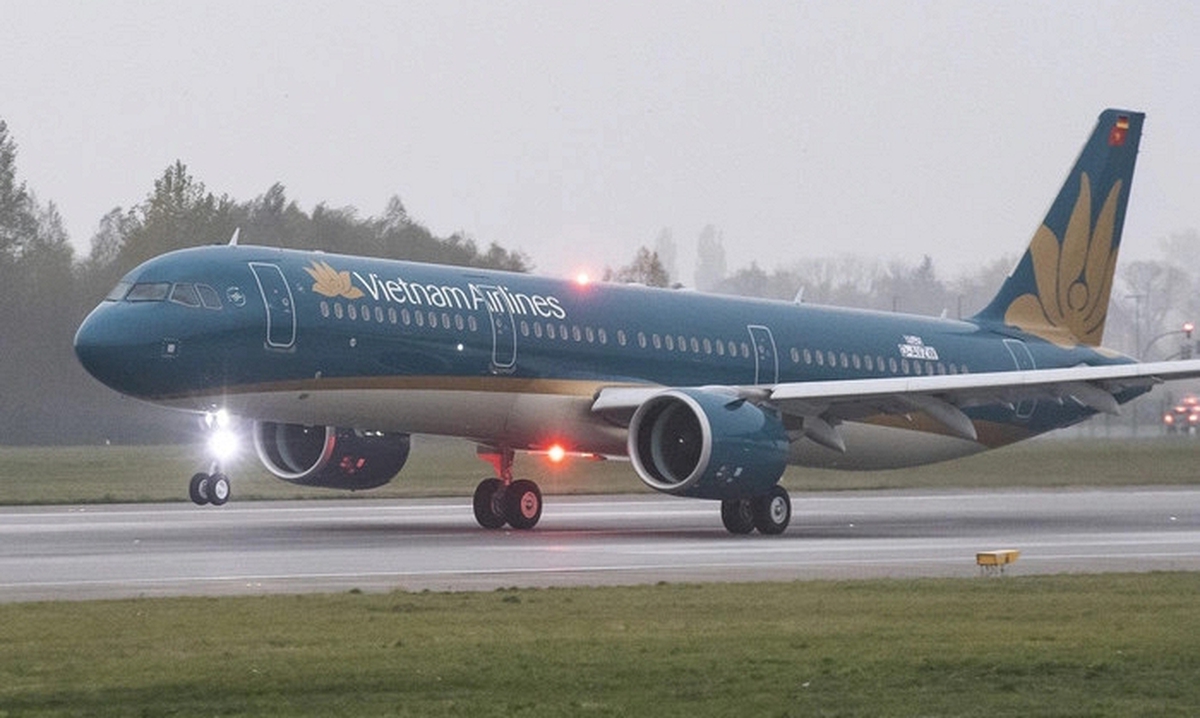 Thông báo quan trọng từ Vietnam Airlines: Hành khách tại Nội Bài và Tân Sơn Nhất chú ý