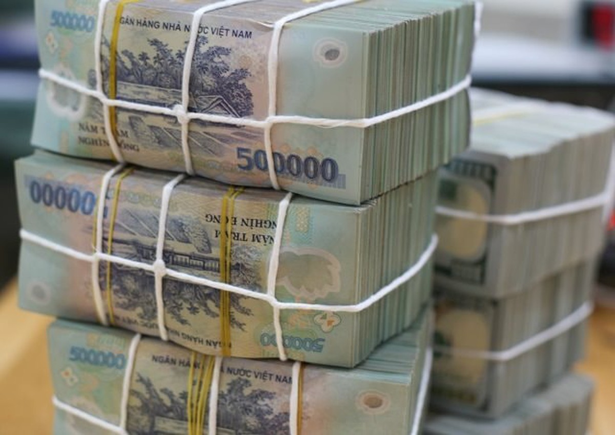 “Gửi tiết kiệm lãi suất tới 8%/năm nhưng tôi vẫn quyết định rút ra rồi gửi lại toàn bộ”