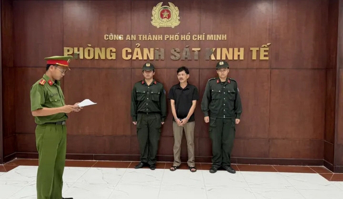 Thi hành lệnh bắt tạm giam Giám đốc Trần Quang Vũ SN 1973