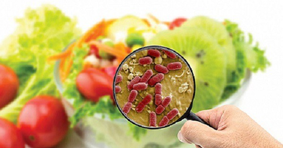 Thông tin mới nhất 27 học sinh nhập viện nghi do ngộ độc thực phẩm