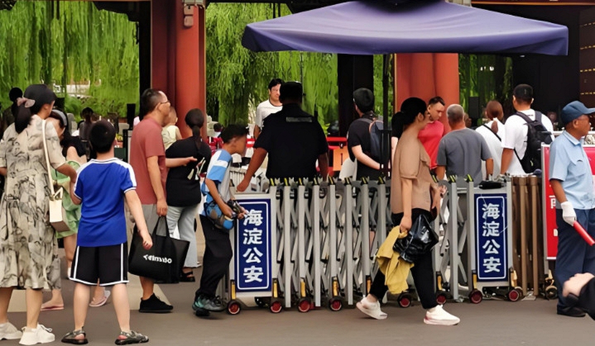 Điều ít ai biết về đường dây "lậu" đưa khách vào đại học top 1 châu Á: Vé vào cửa miễn phí bị đẩy giá ngang vé ca nhạc