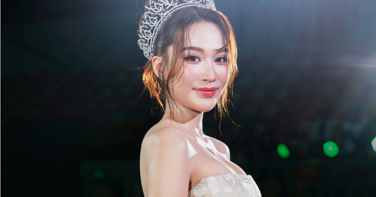 Nàng hậu sinh năm 2005 khoe nhan sắc rạng rỡ, khép lại nhiệm kỳ nhiều dấu ấn đáng nhớ