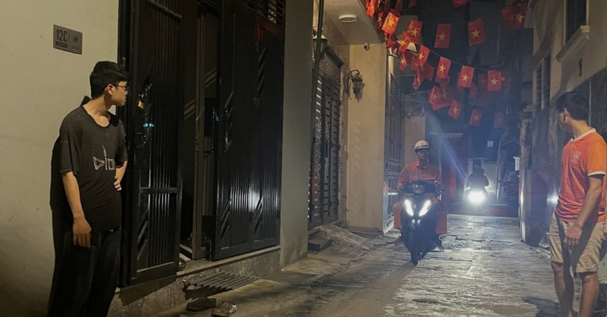 "Đêm trắng" của người Hà Nội: 40 độ ngoài trời,...