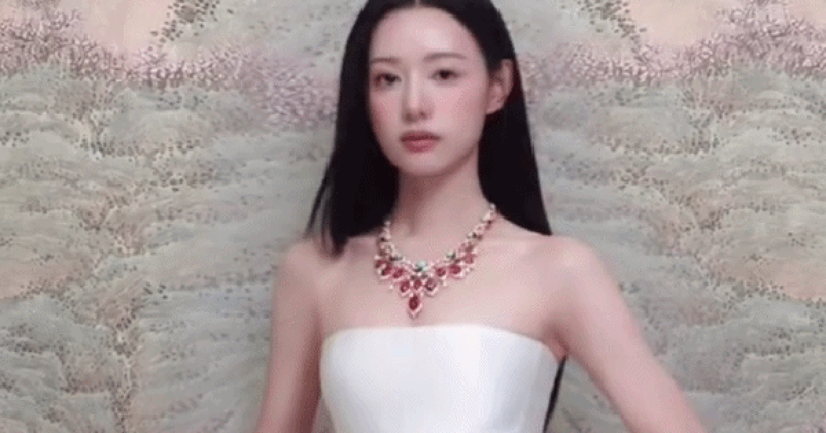 Mỹ nhân "đơn giản nhất showbiz": Mặc basic mà ra vibe sang chảnh, không tạo nét vẫn phát sáng trong đám đông