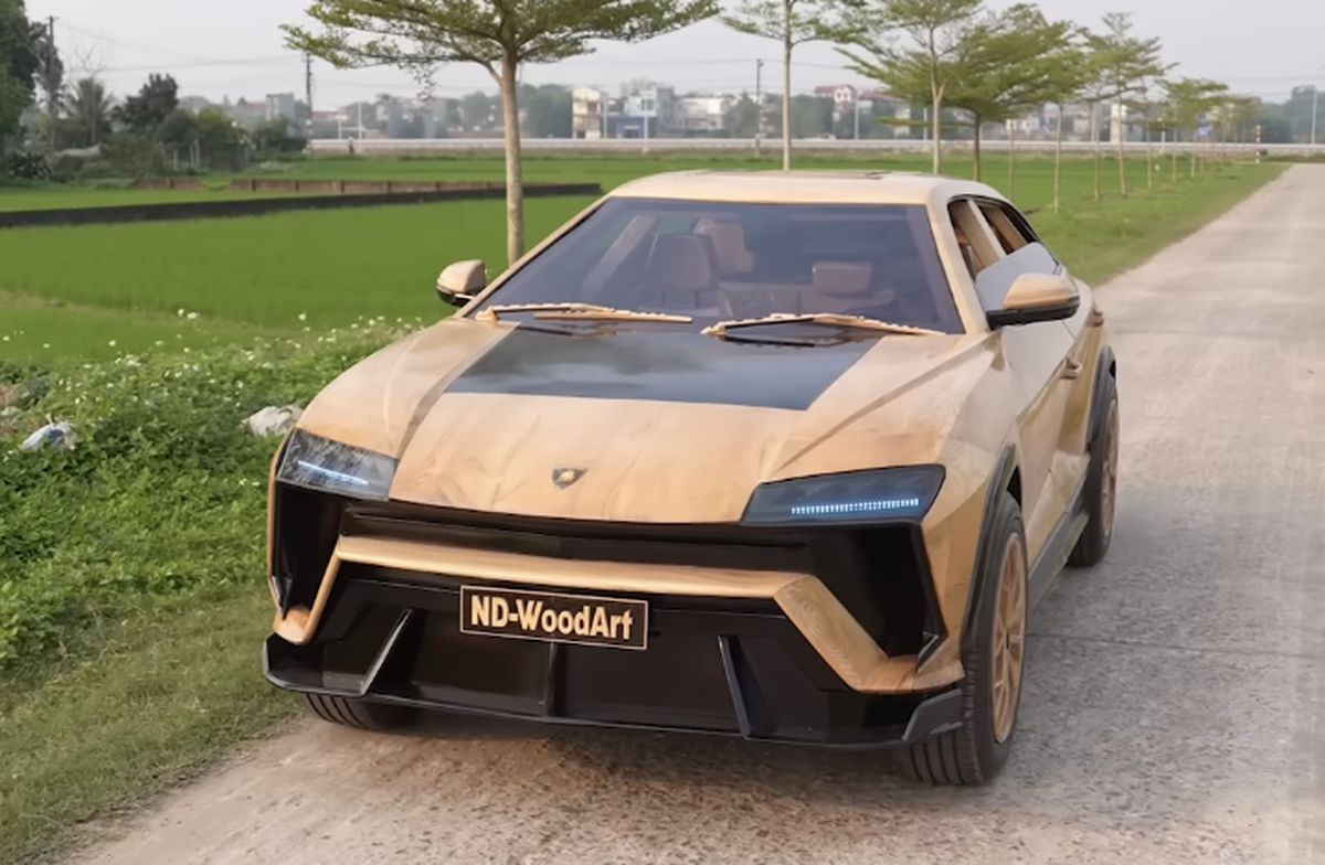 Ông bố Bắc Ninh tự chế "siêu xe gỗ" giống Lamborghini Urus: Khung gầm sắt, lốp gỗ khắc tay như thật, động cơ điện đặt sau