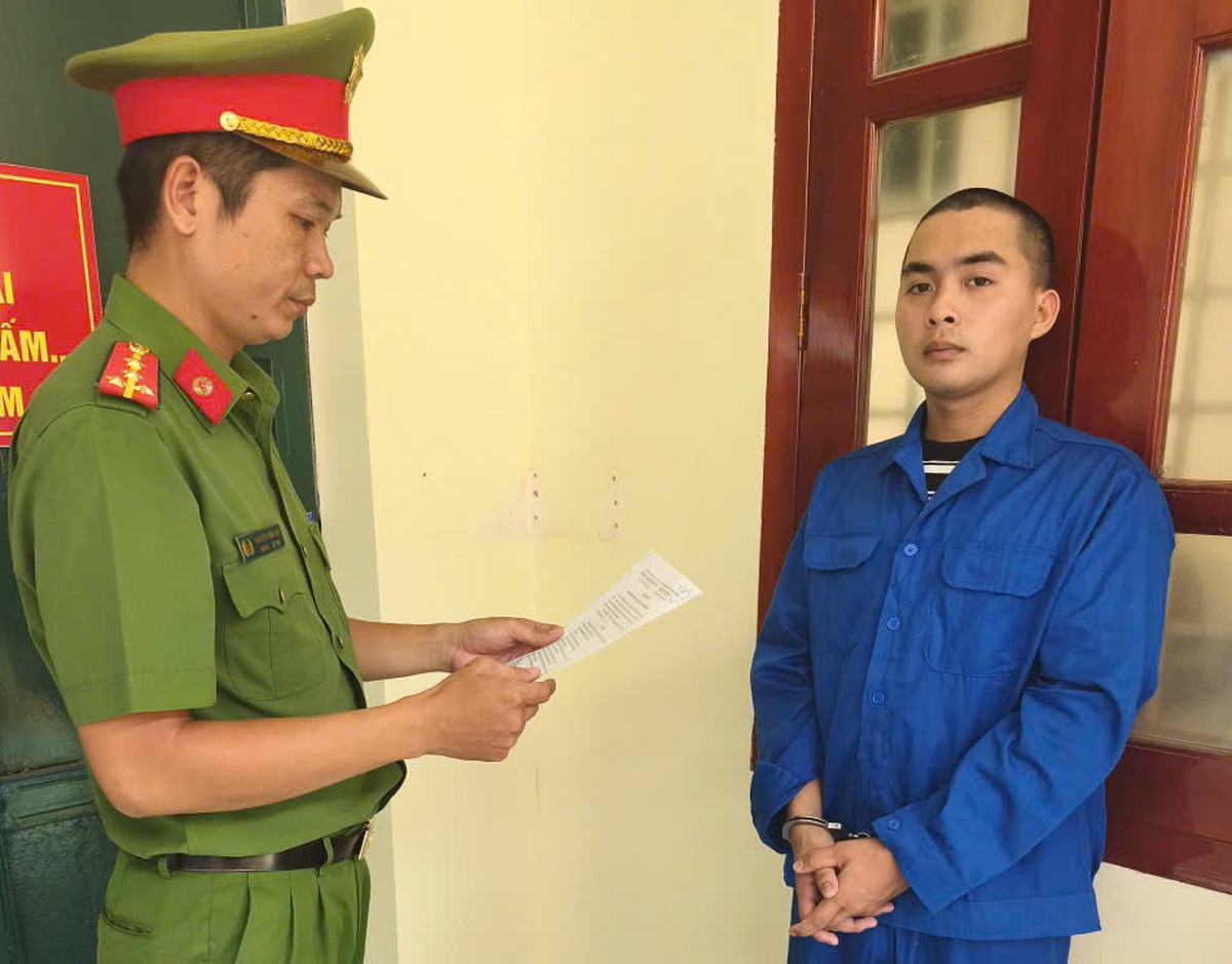 Thi hành lệnh bắt Nguyễn Văn Khanh SN 2004, thu 1kg vàng