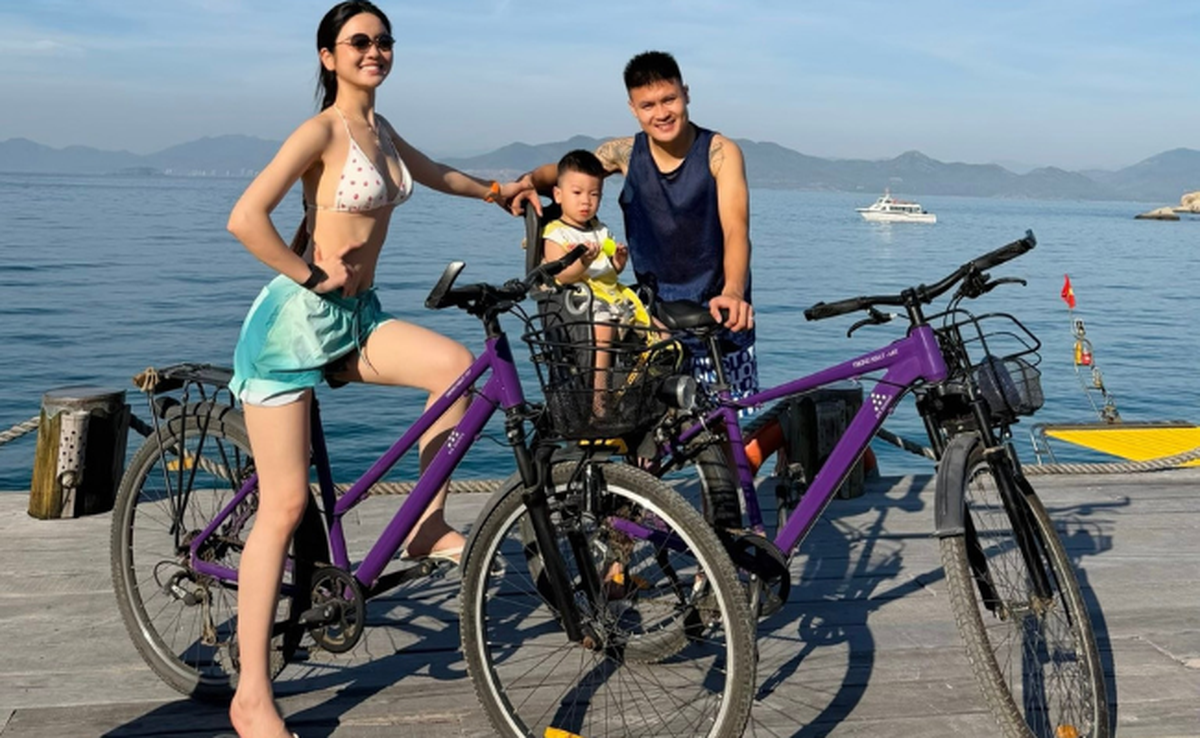 Chu Thanh Huyền khoe chân dài thẳng tắp, vóc dáng nóng bỏng chuẩn gái một con" mòn con mắt bên Quang Hải