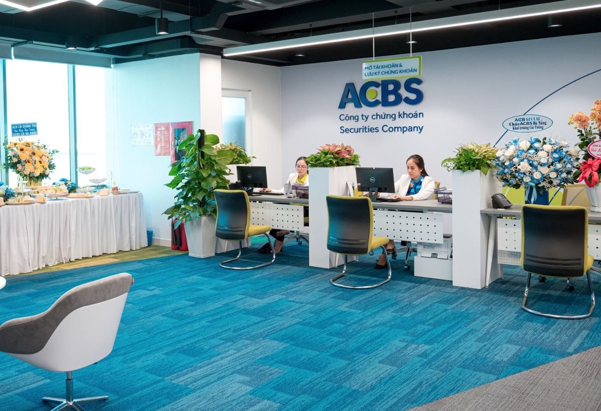 ACB chốt "bơm" thêm 2.000 tỷ đồng tăng vốn cho ACBS