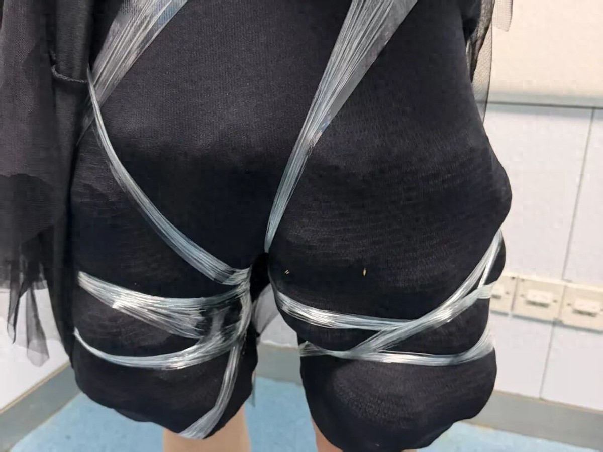 Phát hiện người phụ nữ có mùi lạ và dáng đi bất thường: Hải quan lập tức yêu cầu kiểm tra
