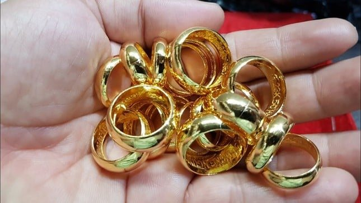 Giá vàng miếng, vàng nhẫn trưa 28/5 rớt mạnh