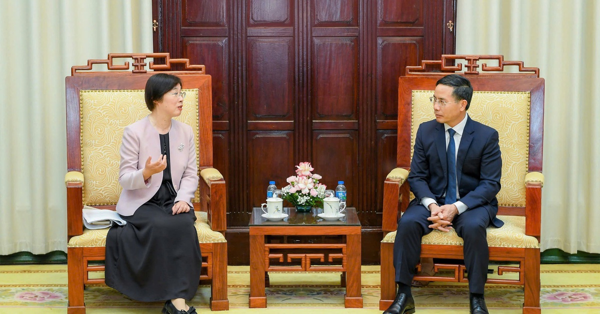 Việt Nam trở thành điểm đến đầu tiên của Chủ tịch AIIB: Dự kiến sẽ có cú hích về vốn cho các dự án giao thông quy mô lớn