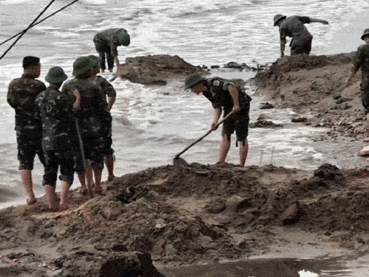 Cảnh tượng trên bờ biển Quy Nhơn khiến nhiều người bất ngờ, nhận xét: Không tin vào mắt mình