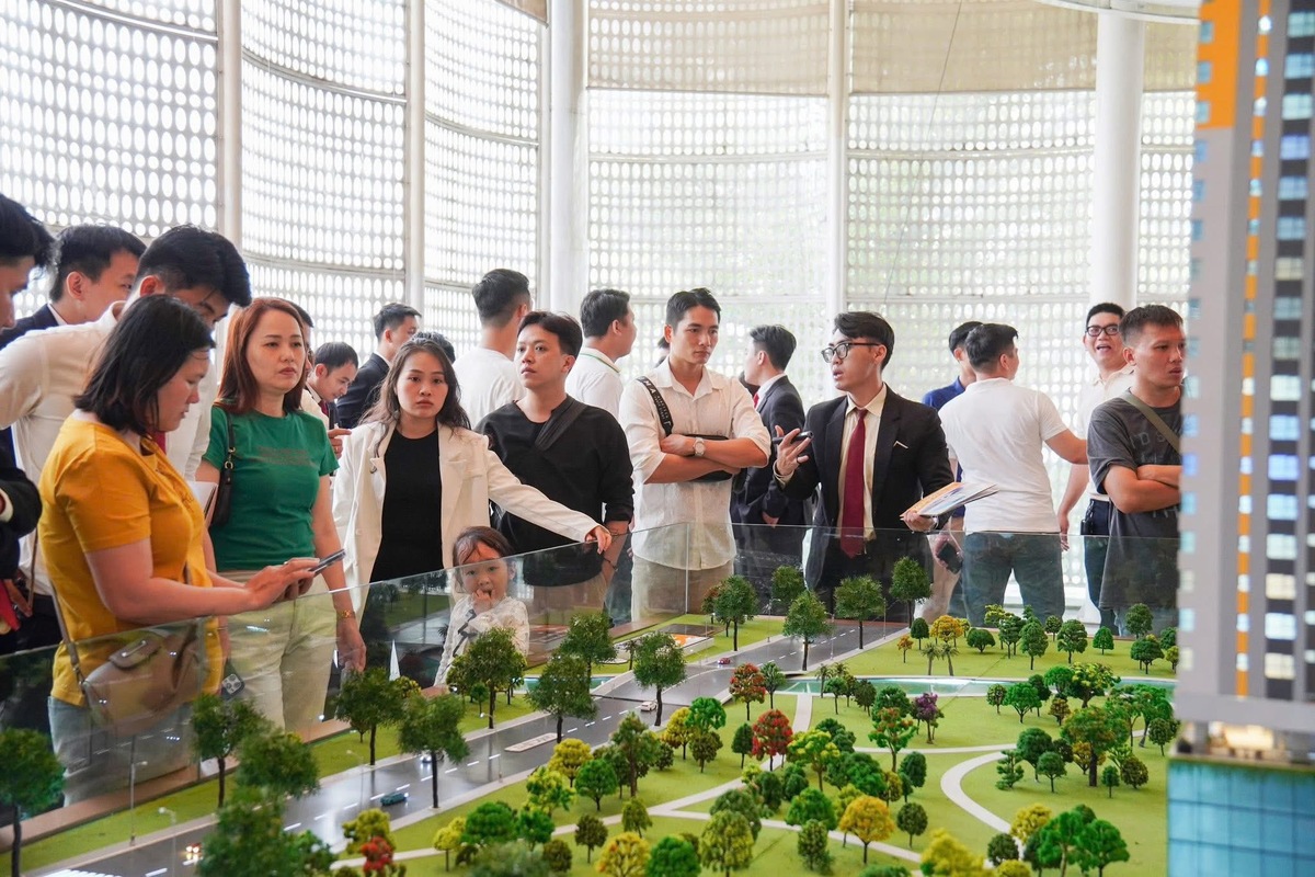 Giảm áp lực lãi vay, doanh nghiệp bất động sản kéo khách quay lại thị trường